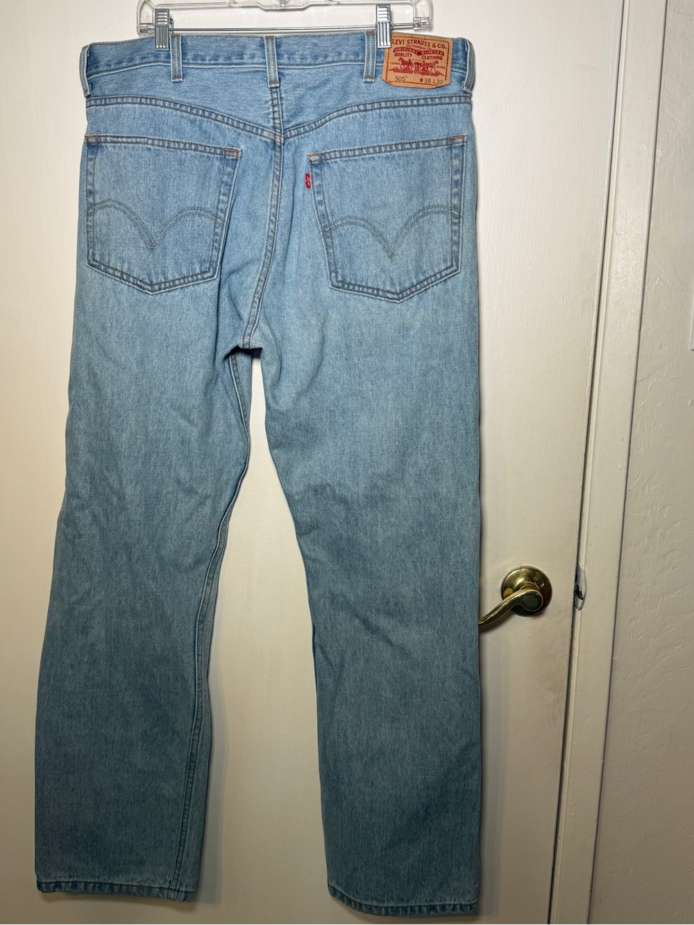 Levi's 505 Regular Fit 38x32 Light Blue Men’s Jeans - Picture 7 of 8